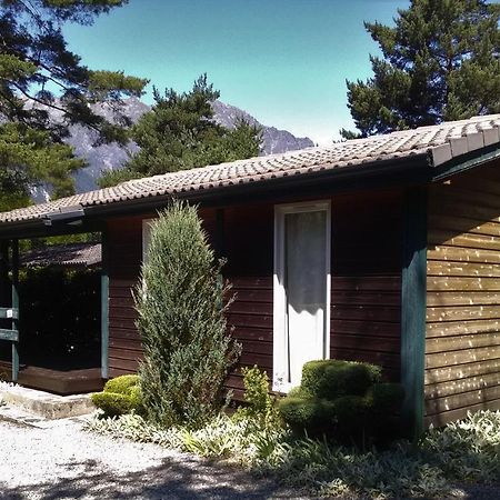 Camping La Cascade Villa Le Bourg-d'Oisans Exterior photo