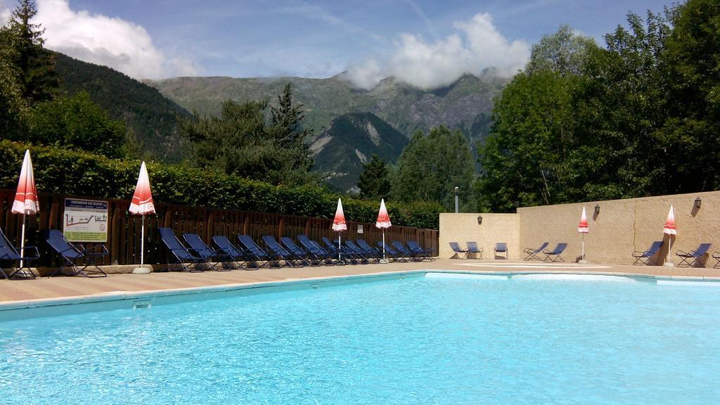 Camping La Cascade Villa Le Bourg-d'Oisans Exterior photo