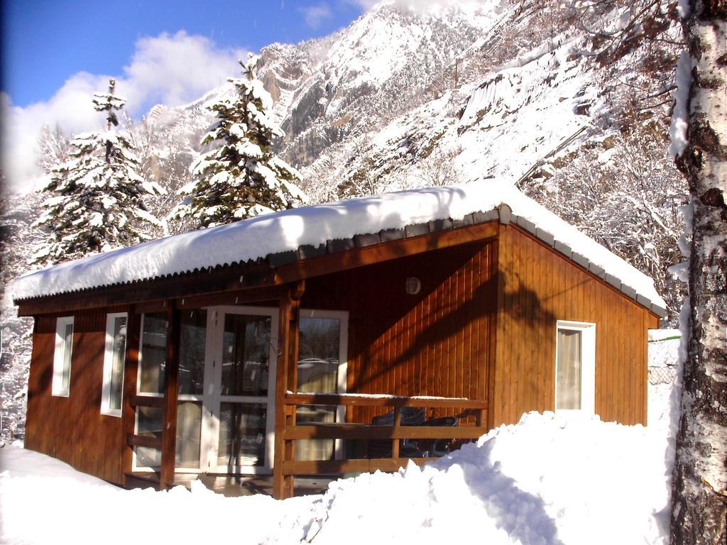 Camping La Cascade Villa Le Bourg-d'Oisans Exterior photo