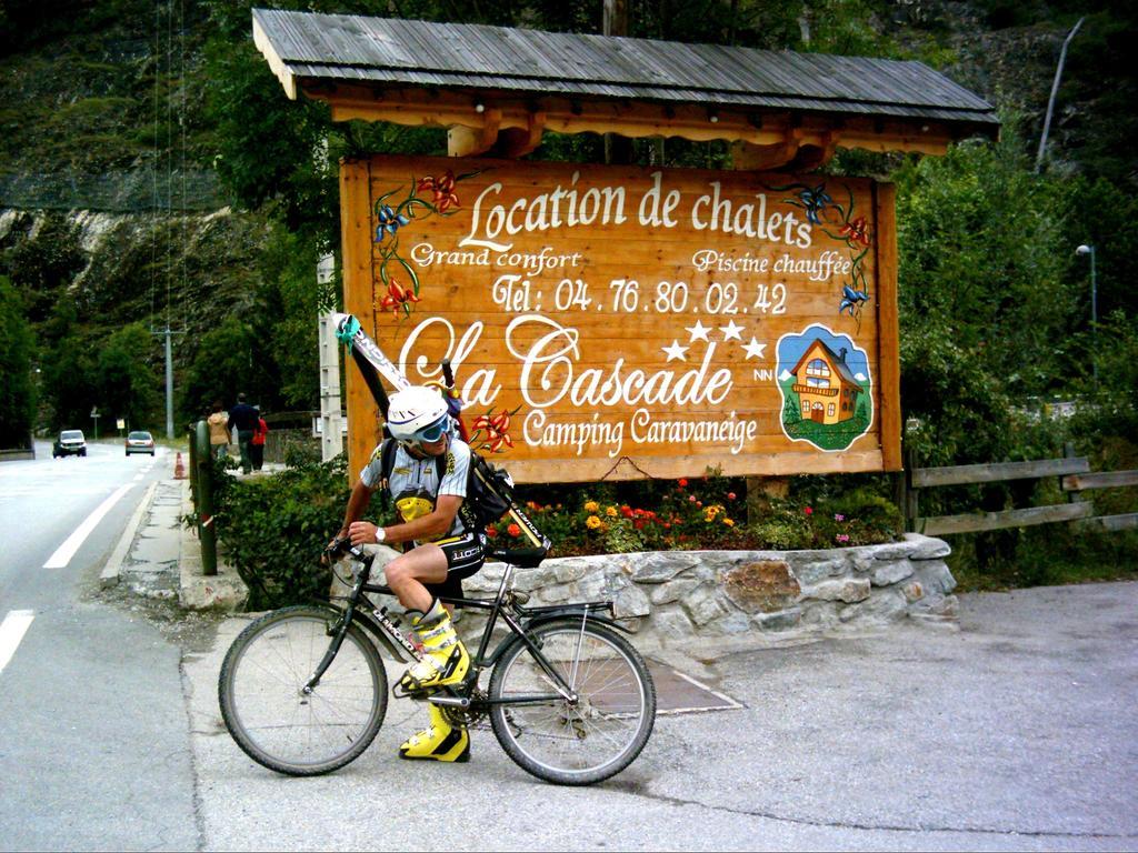 Camping La Cascade Villa Le Bourg-d'Oisans Exterior photo